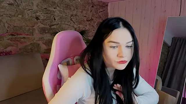 JadeCharm online show from 02-04-26, 08:31