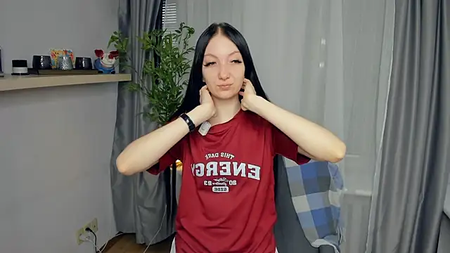 ClarissaDeclue online show from 02-26-26, 02:16