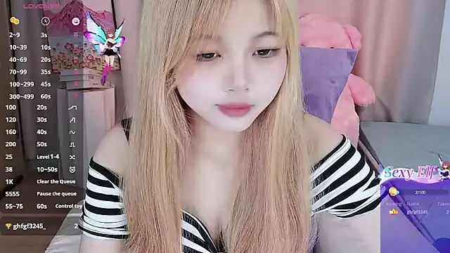 Snapshot of -Anya-666- chatting on 02-19-26, 02:13 -Anya-666- online show from 02-19-26, 02:13