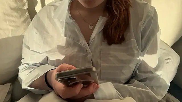 Lucyschickt online show from 04-01-26, 06:03