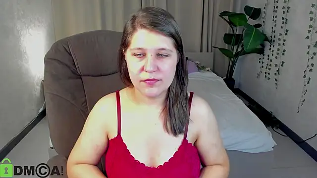 Snapshot of helenahoff chatting on 03-16-26, 04:07 helenahoff online show from 03-16-26, 04:07