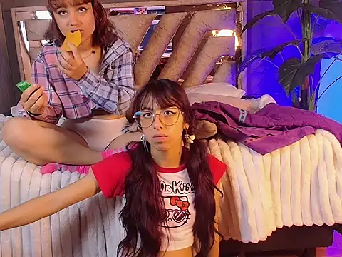 Snapshot of suggar_angel chatting on 03-09-26, 03:38 suggar angel online show from 03-09-26, 03:38