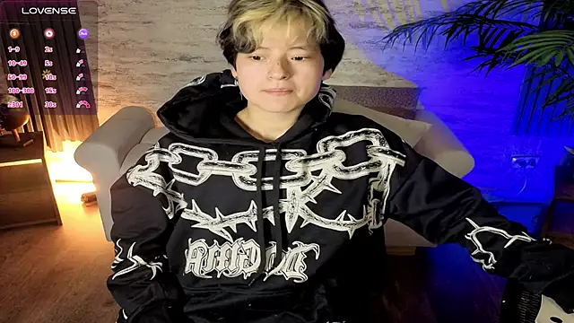 Snapshot of suggar_angel chatting on 03-13-26, 12:12 suggar angel online show from 03-13-26, 12:12