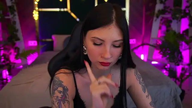 LunaaMay online show from 02-17-26, 09:06