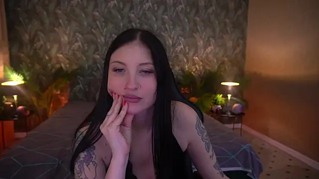 Snapshot of LunaaMay chatting on 05-11-26, 04:26 LunaaMay online show from 05-11-26, 04:26