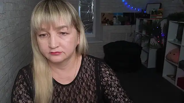 Lily Luxee online show from 02-02-26, 07:18