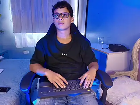 AlexDuMontt online show from 02-07-26, 08:12