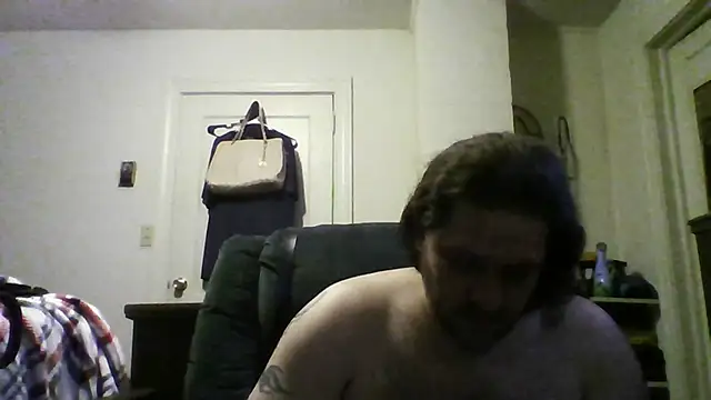 Snapshot of Demon2182 chatting on 03-25-26, 01:55 Demon2182 online show from 03-25-26, 01:55