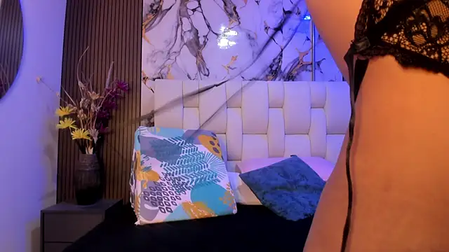 sophiaa10 online show from 05-09-26, 07:30