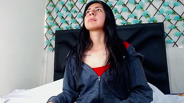 EmmaWilliamss4 online show from 02-12-26, 02:56