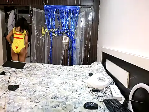 Snapshot of Alina_Teen chatting on 03-14-26, 08:20 Alina Teen online show from 03-14-26, 08:20