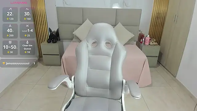 Snapshot of Nasira_sultan chatting on 08-03-26, 07:39 Nasira sultan online show from 08-03-26, 07:39