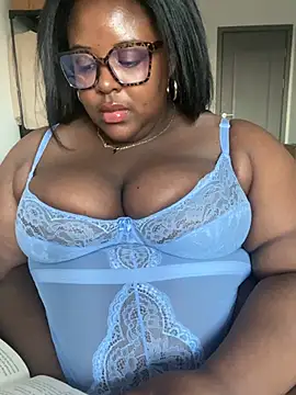 Snapshot of BouncyBBW chatting on 04-22-26, 06:31 BouncyBBW online show from 04-22-26, 06:31