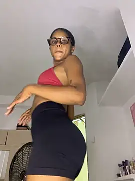 LIA PARKERR online show from 03-12-26, 01:34