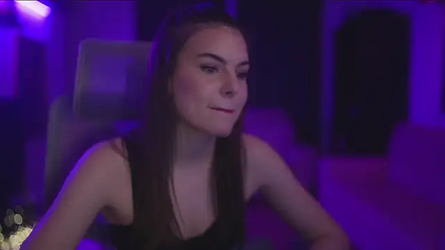 kiara danger online show from 02-04-26, 08:47