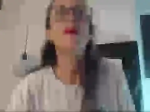 laurasofia45 online show from 02-12-26, 11:55