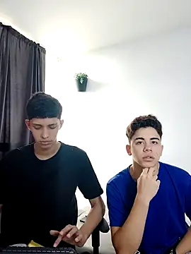 Jeunes Grossieres online show from 02-02-26, 05:44