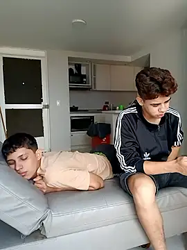 Jeunes Grossieres online show from 02-05-26, 07:40