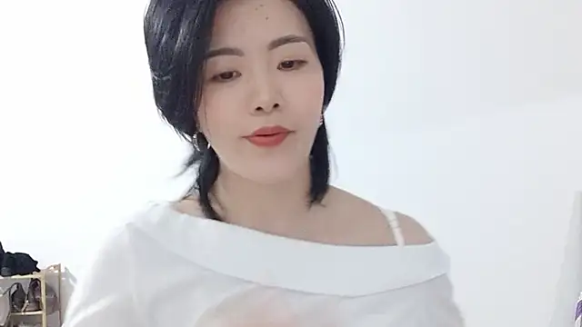 Snapshot of Nikishine chatting on 03-24-26, 11:04 Nikishine online show from 03-24-26, 11:04