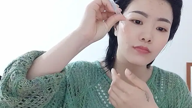 Snapshot of Nikishine chatting on 03-26-26, 01:11 Nikishine online show from 03-26-26, 01:11