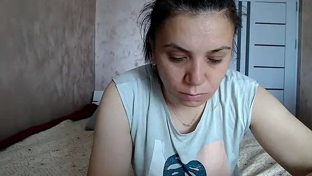 LorraGrey online show from 06-22-26, 06:10