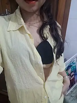 NinaKey online show from 02-22-26, 05:33