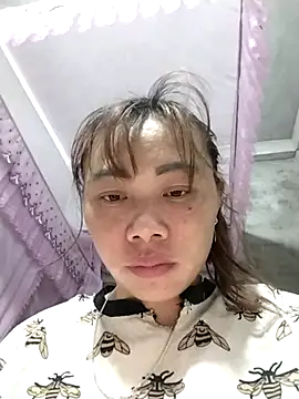 Snapshot of Bella-222 chatting on 03-19-26, 11:47 Bella-222 online show from 03-19-26, 11:47