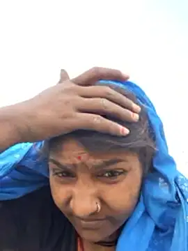 Hotty raghni online show from 03-18-26, 07:44