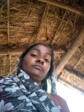 Hotty raghni online show from 03-25-26, 01:22