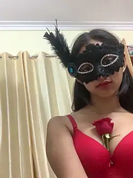 Snapshot of HEENA-STRIP chatting on 02-15-26, 06:43 HEENA-STRIP online show from 02-15-26, 06:43