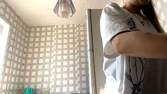 Evahowareyou online show from 02-07-26, 04:05