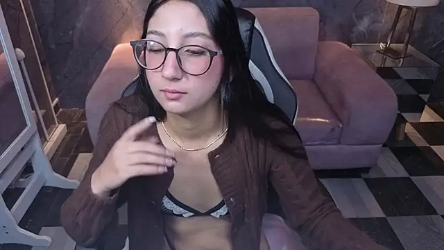 Sophie jones b online show from 03-12-26, 01:17