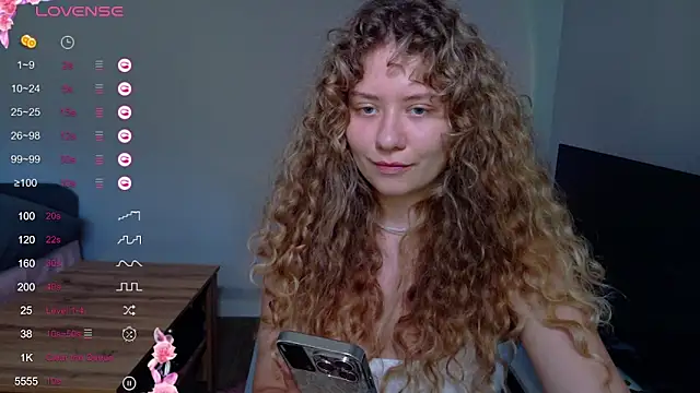 Snapshot of Milounee chatting on 07-01-26, 06:04 Milounee online show from 07-01-26, 06:04