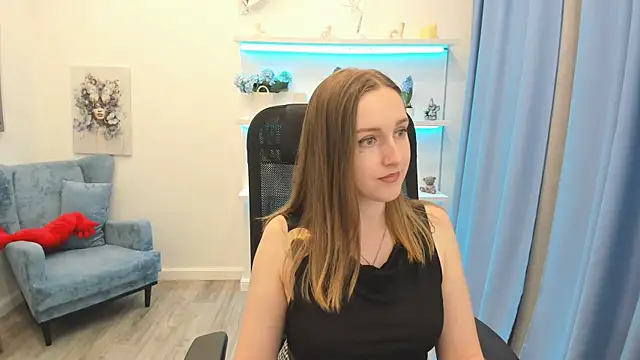 CaseyTerini online show from 06-17-26, 04:26