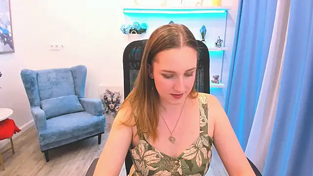 CaseyTerini online show from 06-25-26, 04:34