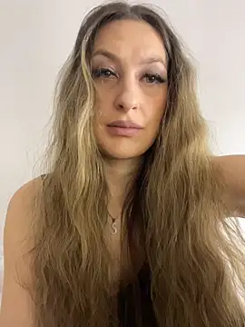 Alyxra online show from 04-30-26, 07:04
