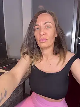 DivineAmely online show from 02-11-26, 09:09