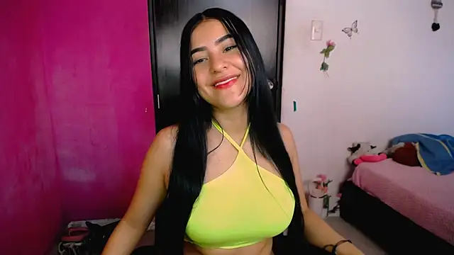 Snapshot of charlotte_petit_ chatting on 04-18-26, 04:00 charlotte petit online show from 04-18-26, 04:00