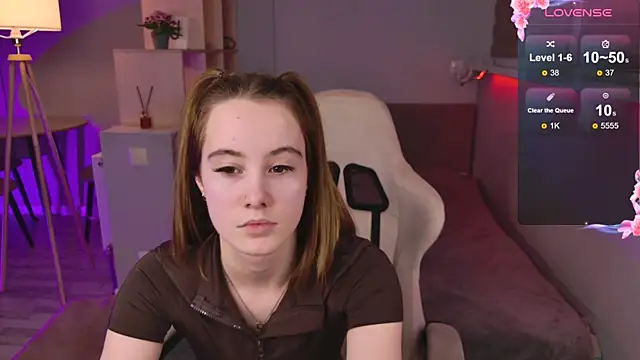 Snapshot of Caeliaa chatting on 02-12-26, 07:20 Caeliaa online show from 02-12-26, 07:20