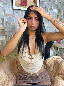 cleo  nile online show from 02-07-26, 01:37