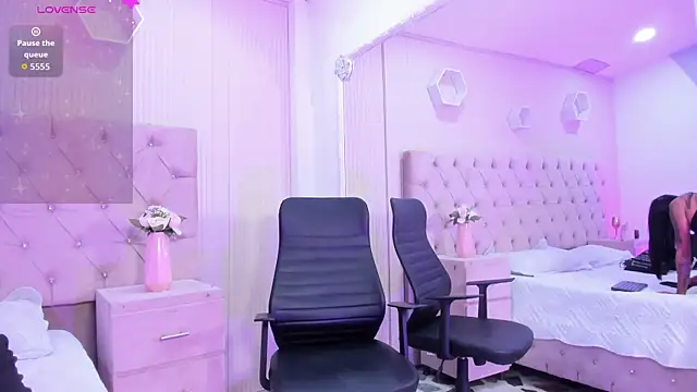 Snapshot of JazminRusso_ chatting on 04-09-26, 04:56 JazminRusso online show from 04-09-26, 04:56