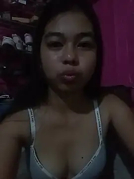 Snapshot of Heavens_night04 chatting on 02-12-26, 11:11 Heavens night04 online show from 02-12-26, 11:11