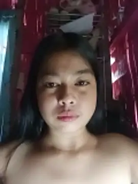 Snapshot of Heavens_night04 chatting on 02-15-26, 05:37 Heavens night04 online show from 02-15-26, 05:37