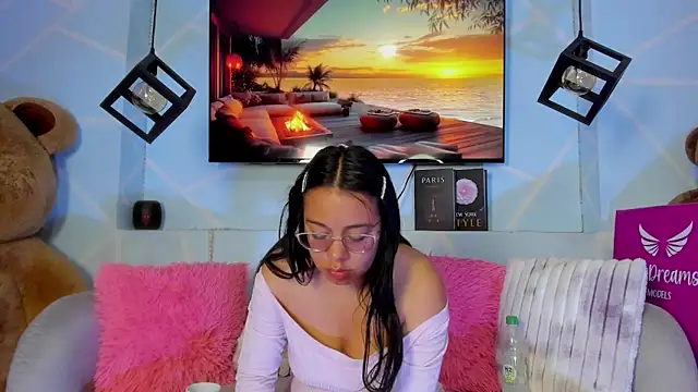 Snapshot of amy_noa chatting on 03-15-26, 12:49 amy noa online show from 03-15-26, 12:49