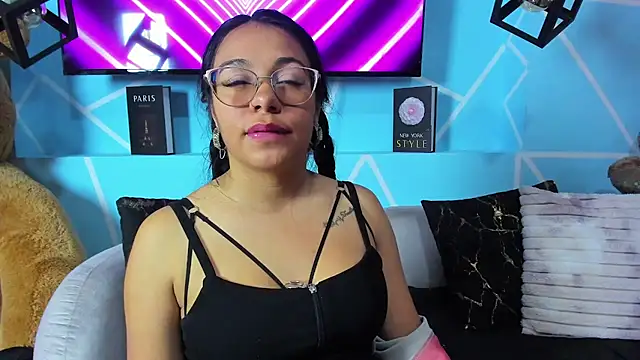 amy noa online show from 06-07-26, 03:43
