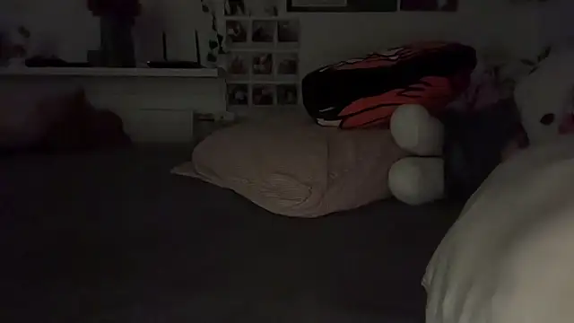 meganflowerz online show from 02-08-26, 01:53