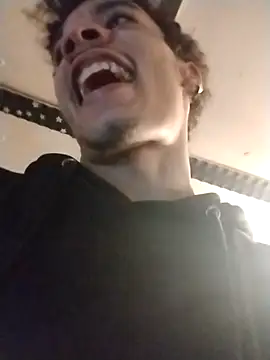 Snapshot of spooky425hd chatting on 03-18-26, 10:46 spooky425hd online show from 03-18-26, 10:46