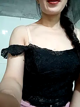 Snapshot of Vyvvyy69 chatting on 07-11-26, 10:29 Vyvvyy69 online show from 07-11-26, 10:29