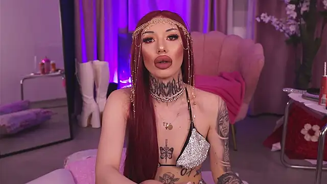 CassandraFoxy online show from 02-07-26, 05:22