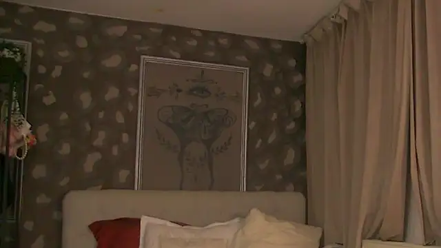 NyssaRaven online show from 05-08-26, 04:18